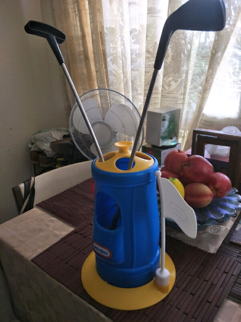 little tikes grab and go golf set